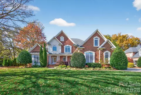 1202 Churchill Downs Dr, Waxhaw, NC 28173