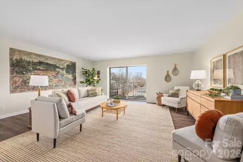 1323 Queens 324 Rd #324, Charlotte, NC 28207