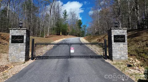 91 W Lake 91 Rd #91, Marion, NC 28752