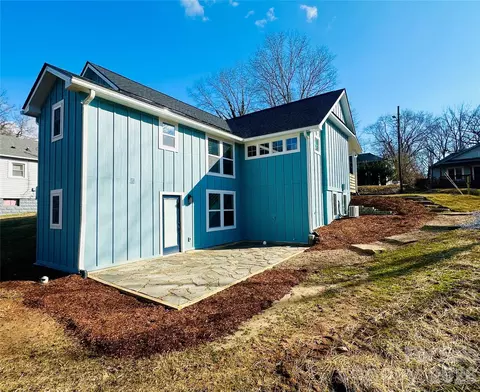 20 Howard St, Asheville, NC 28806