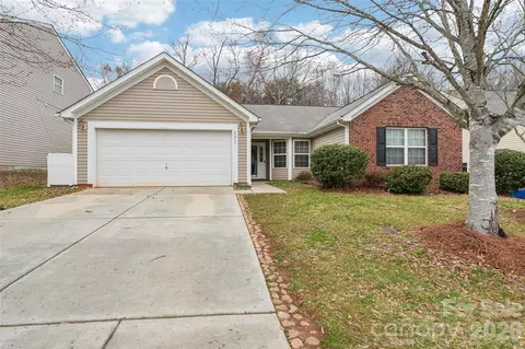2457 Marthas Ridge Dr, Statesville, NC 28625
