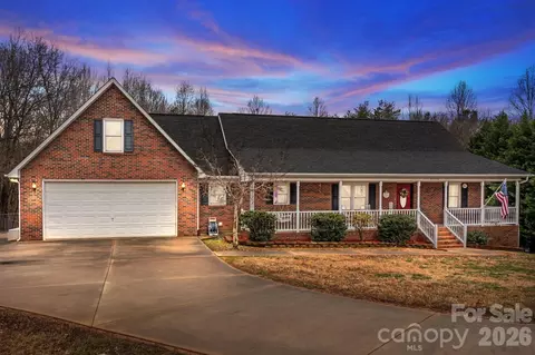 3156 Teresa Dr, Lincolnton, NC 28092