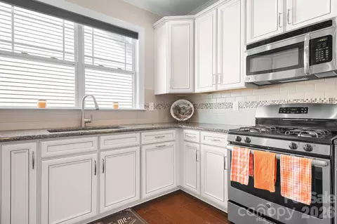 Kitchen - 12705 Meetinghouse Dr, Cornelius, NC 28031 photo 3 of 4