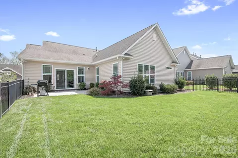 Exterior - 12705 Meetinghouse Dr, Cornelius, NC 28031 photo 5 of 7
