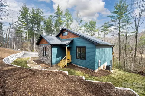 22 Deep Woods Rd, Weaverville, NC 28787