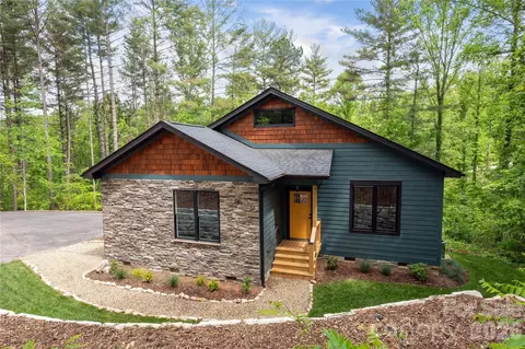 22 Deep Woods Rd, Weaverville, NC 28787