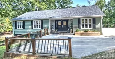 1169 Molokai Dr, Fort Mill, SC 29708