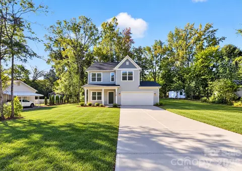 304 Woodside Dr, Harrisburg, NC 28075