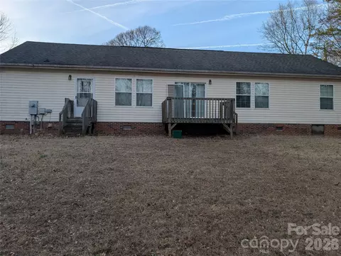 2890 19th Ne St NE, Hickory, NC 28601 photo 2