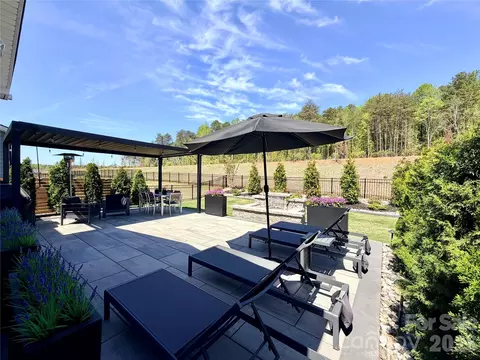 5212 Glenwalk Dr, Charlotte, NC 28269