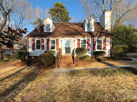 9601 Buckskin Ln, Mint Hill, NC 28227