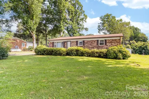 3424 Autumn Dr, Gastonia, NC 28056