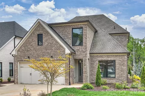 8159 Fairview Rd, Charlotte, NC 28226
