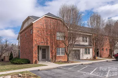 252 Wash Creek A Dr #A, Hendersonville, NC 28739