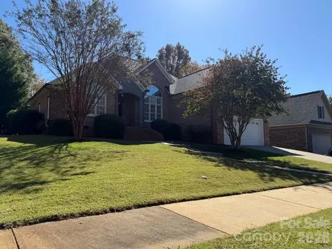 1328 Moonshadow Ln, Shelby, NC 28150