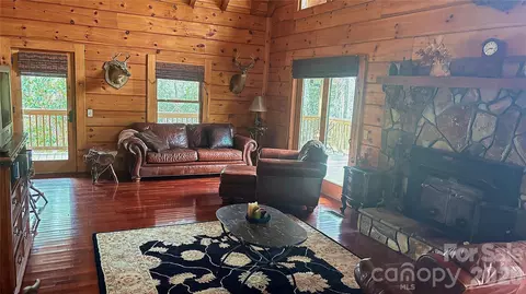 1694 Humpback Mountain Rd, Spruce Pine, NC 28777
