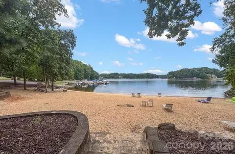 113 Palmer Marsh Pl, Mooresville, NC 28117