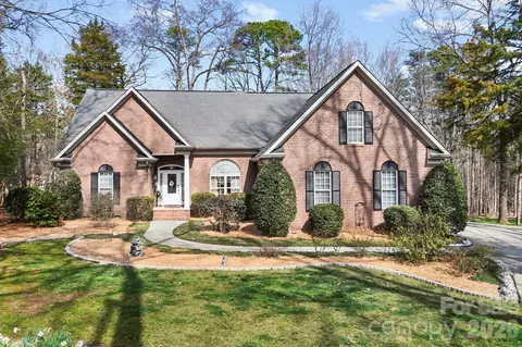8907 Euston Ct, Mint Hill, NC 28227