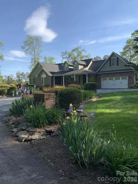 110 Mandy Ln, Tryon, NC 28782