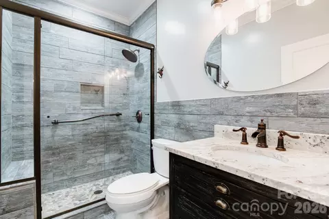Bath - 110 Mandy Ln, Tryon, NC 28782 photo 3 of 4