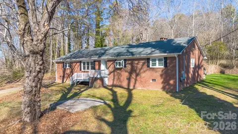 926 Mauney Rd, Stanley, NC 28164
