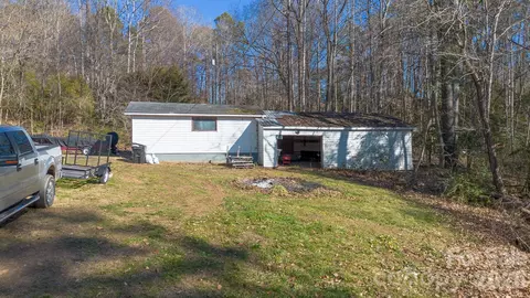 Exterior - 926 Mauney Rd, Stanley, NC 28164 photo 3 of 4