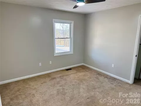 Bedroom - 628 Hidden View Loop, Marion, NC 28752 photo 1 of 6