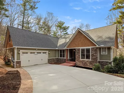 9 Stegall Ln, Asheville, NC 28805