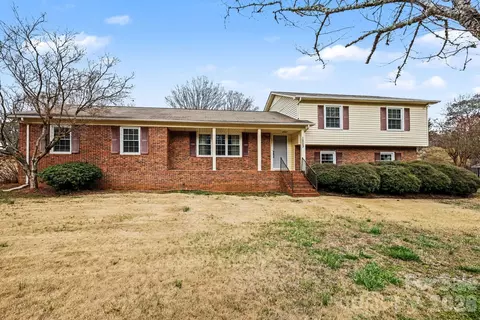 1223 Pinedale Rd, Lancaster, SC 29720
