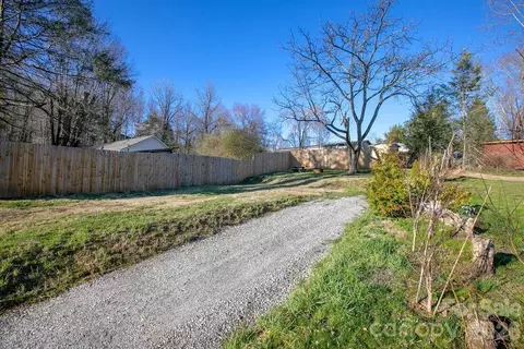 000 Reservoir Rd, Brevard, NC 28712