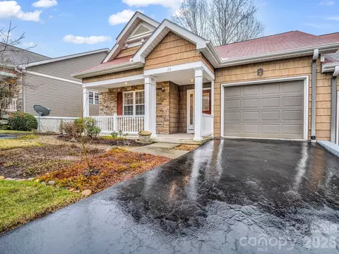 25 Coldwater Ln, Laurel Park, NC 28739