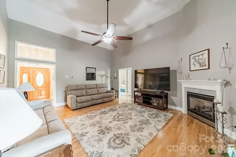 Living - 7545 Rabbit Cir, Denver, NC 28037 photo 2 of 2