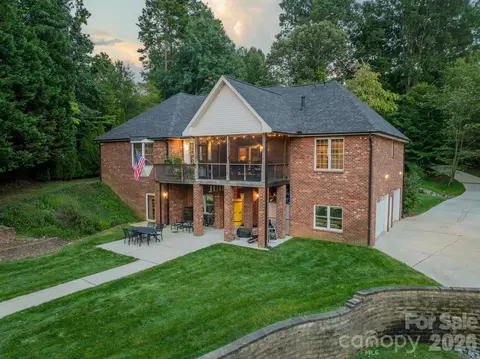 7545 Rabbit Cir, Denver, NC 28037