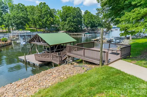 Exterior - 7545 Rabbit Cir, Denver, NC 28037 photo 1 of 7
