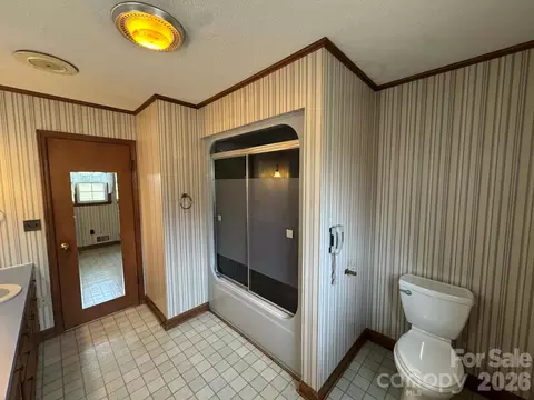 Bath - 12544 Traphill Rd, Traphill, NC 28685 photo 2 of 5