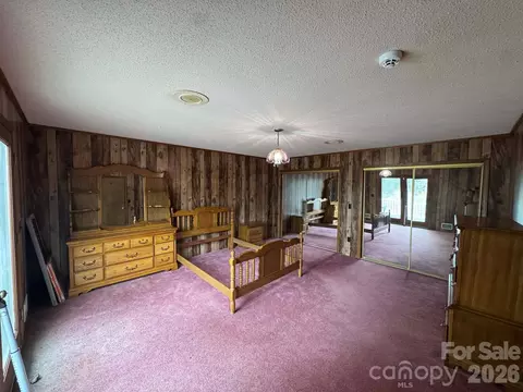 Bedroom - 12544 Traphill Rd, Traphill, NC 28685 photo 2 of 4