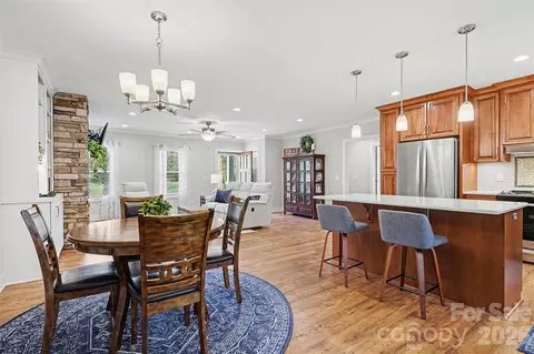 Dining - 9511 Foil Rd, Mount Pleasant, NC 28124 photo 1 of 1
