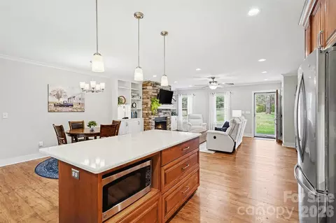 Kitchen - 9511 Foil Rd, Mount Pleasant, NC 28124 photo 3 of 5