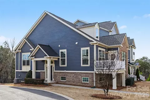 814 Ruckers Ct, Tega Cay, SC 29708