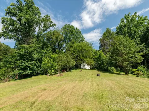 Exterior - 34 Lockhart Rd, Tryon, NC 28782 photo 4 of 11