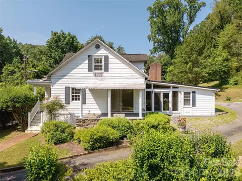 Exterior - 34 Lockhart Rd, Tryon, NC 28782 photo 8 of 11