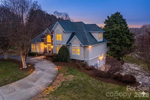 308 41st Avenue Nw Pl NW, Hickory, NC 28601