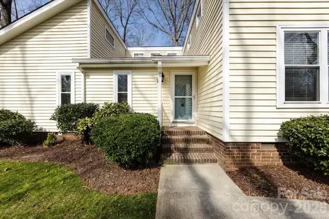 6132 Patrick Pl, Charlotte, NC 28210