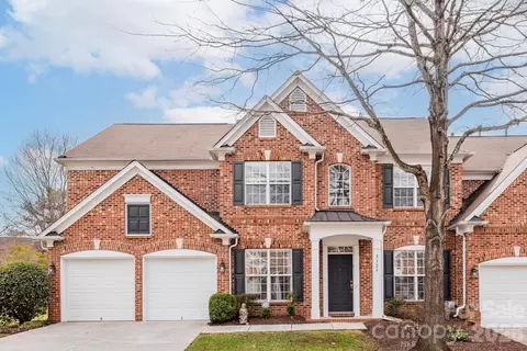 8124 Oratorio Pl, Charlotte, NC 28270