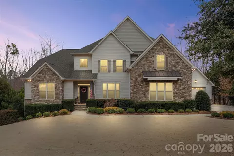 741 Fawns Glen Pl, Clover, SC 29710