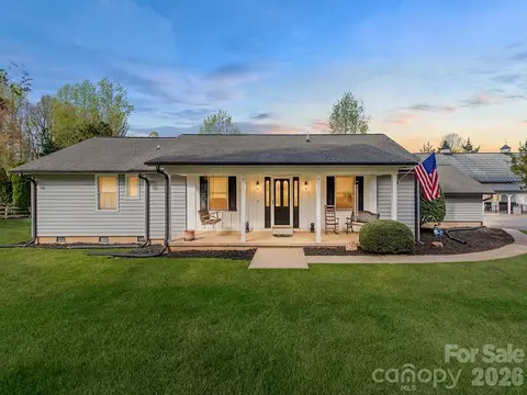 528 Johnson Dairy Rd, Mooresville, NC 28115
