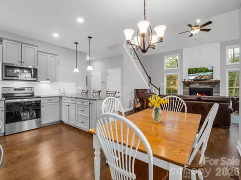 Kitchen - 631 Mountain Pkwy, Mill Spring, NC 28756 photo 2 of 5