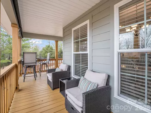 Exterior - 631 Mountain Pkwy, Mill Spring, NC 28756 photo 2 of 6