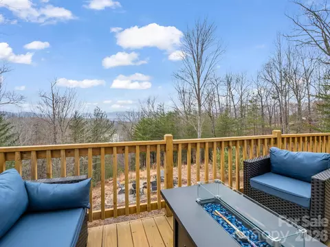 Exterior - 631 Mountain Pkwy, Mill Spring, NC 28756 photo 5 of 6
