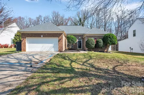 147 Gabriel Dr, Mooresville, NC 28115